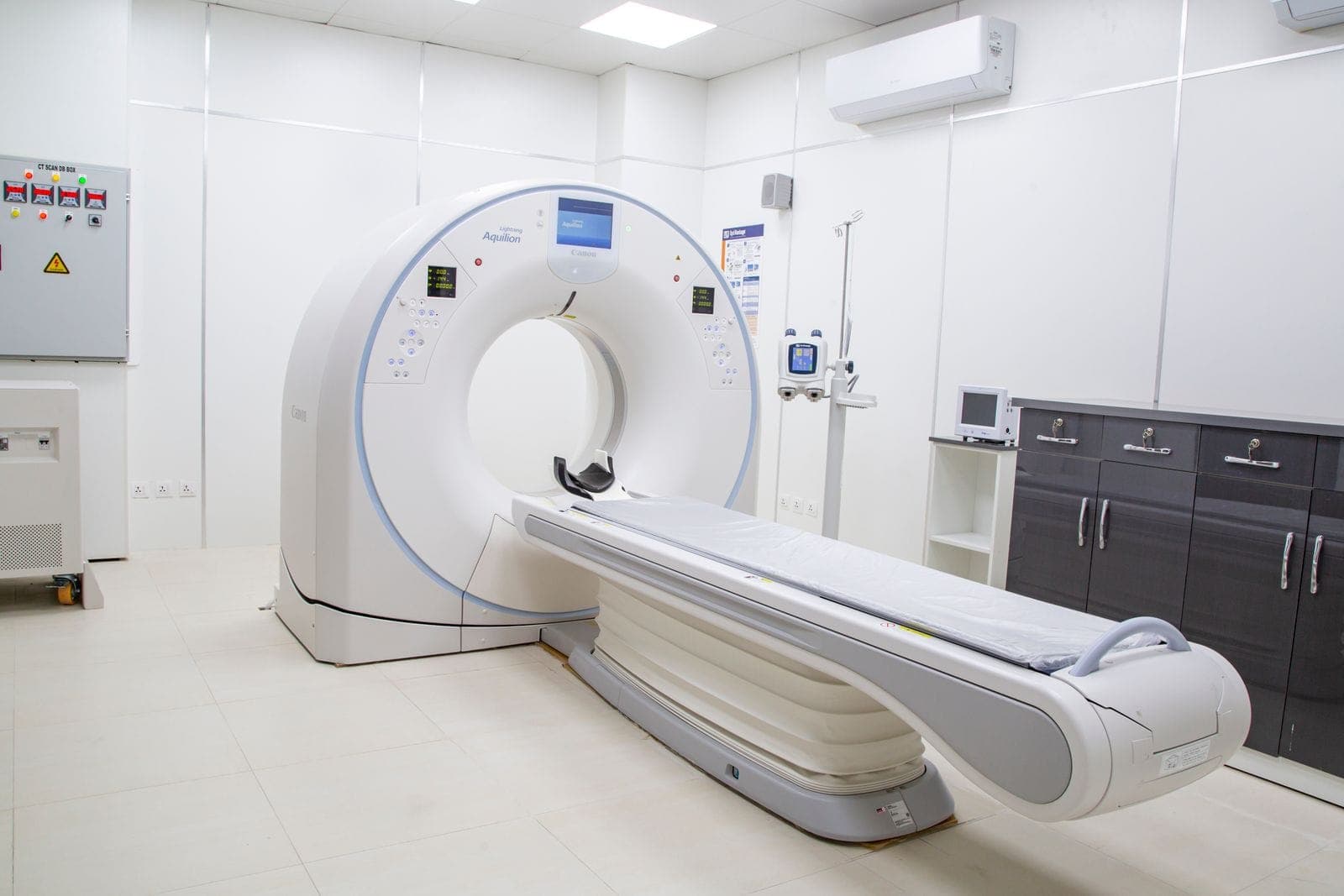 Equipamento de tomografia por emissão de pósitrons